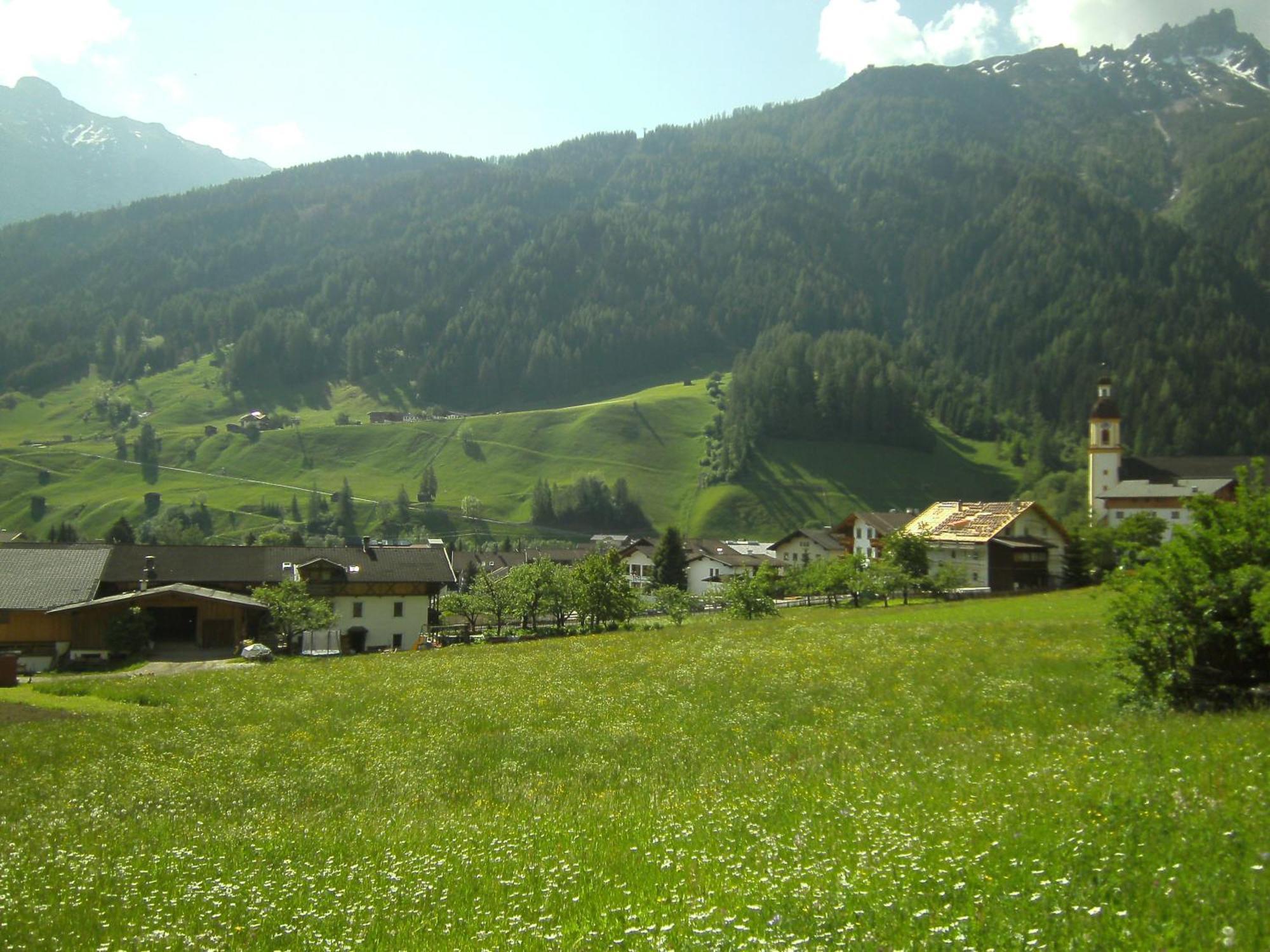 Ferienwohnung Mondial Neustift im Stubaital Luaran gambar