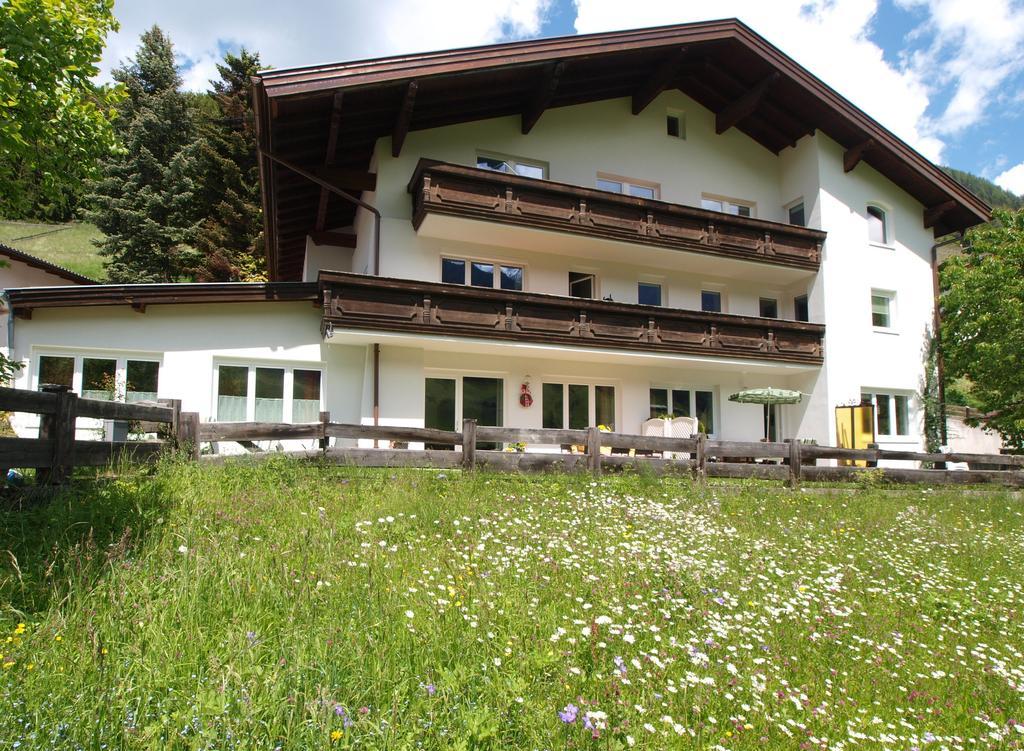 Ferienwohnung Mondial Neustift im Stubaital Luaran gambar