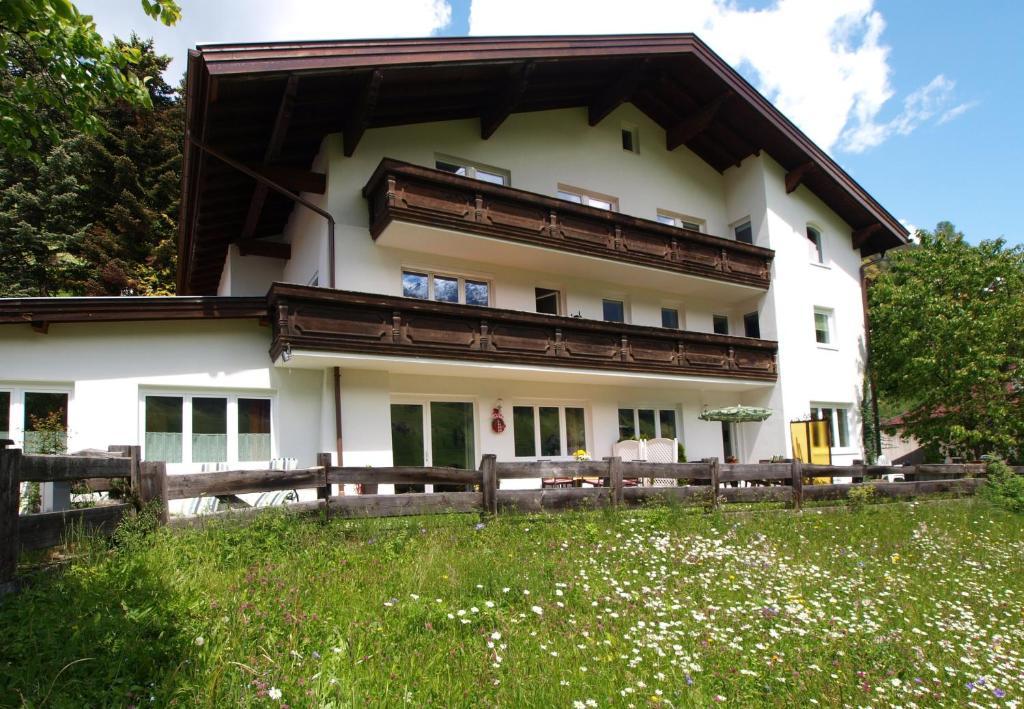 Ferienwohnung Mondial Neustift im Stubaital Luaran gambar