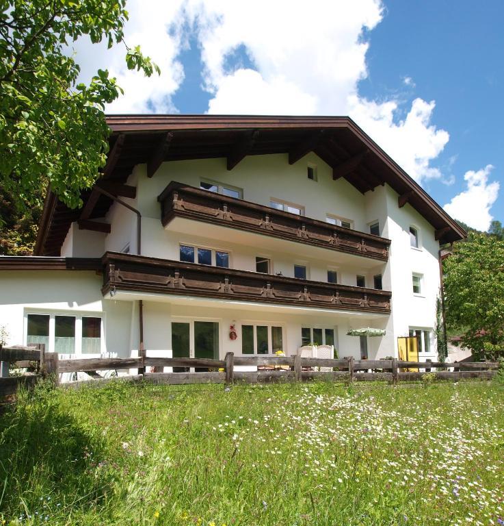 Ferienwohnung Mondial Neustift im Stubaital Luaran gambar